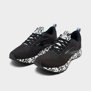 brooks snow leopard print